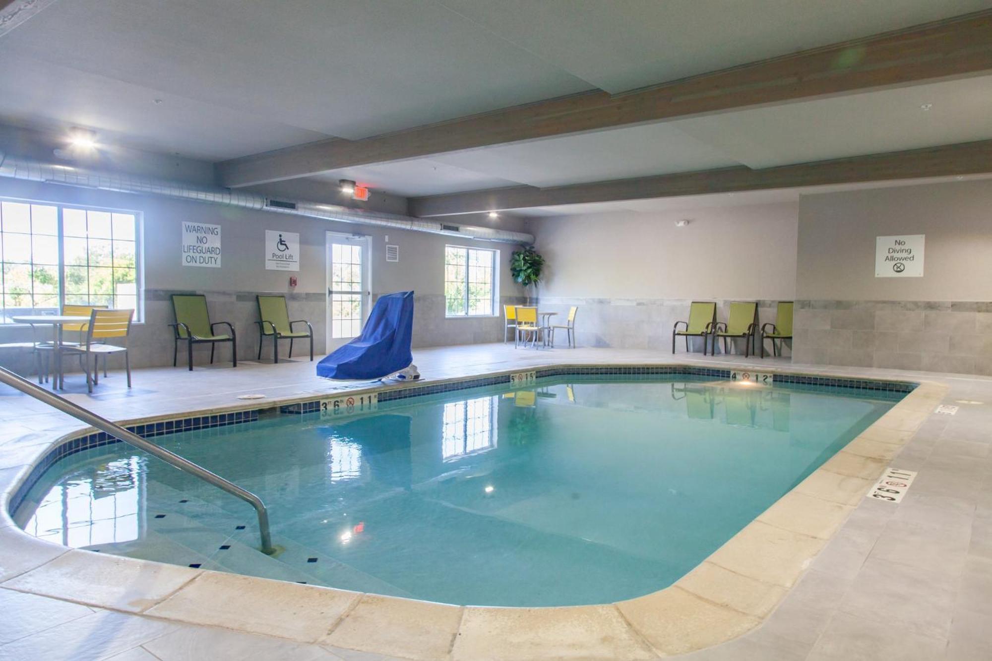 Holiday Inn Express Jackson By Ihg Exterior foto